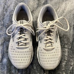 Women’s Brooks Ghost 13 great used condition!